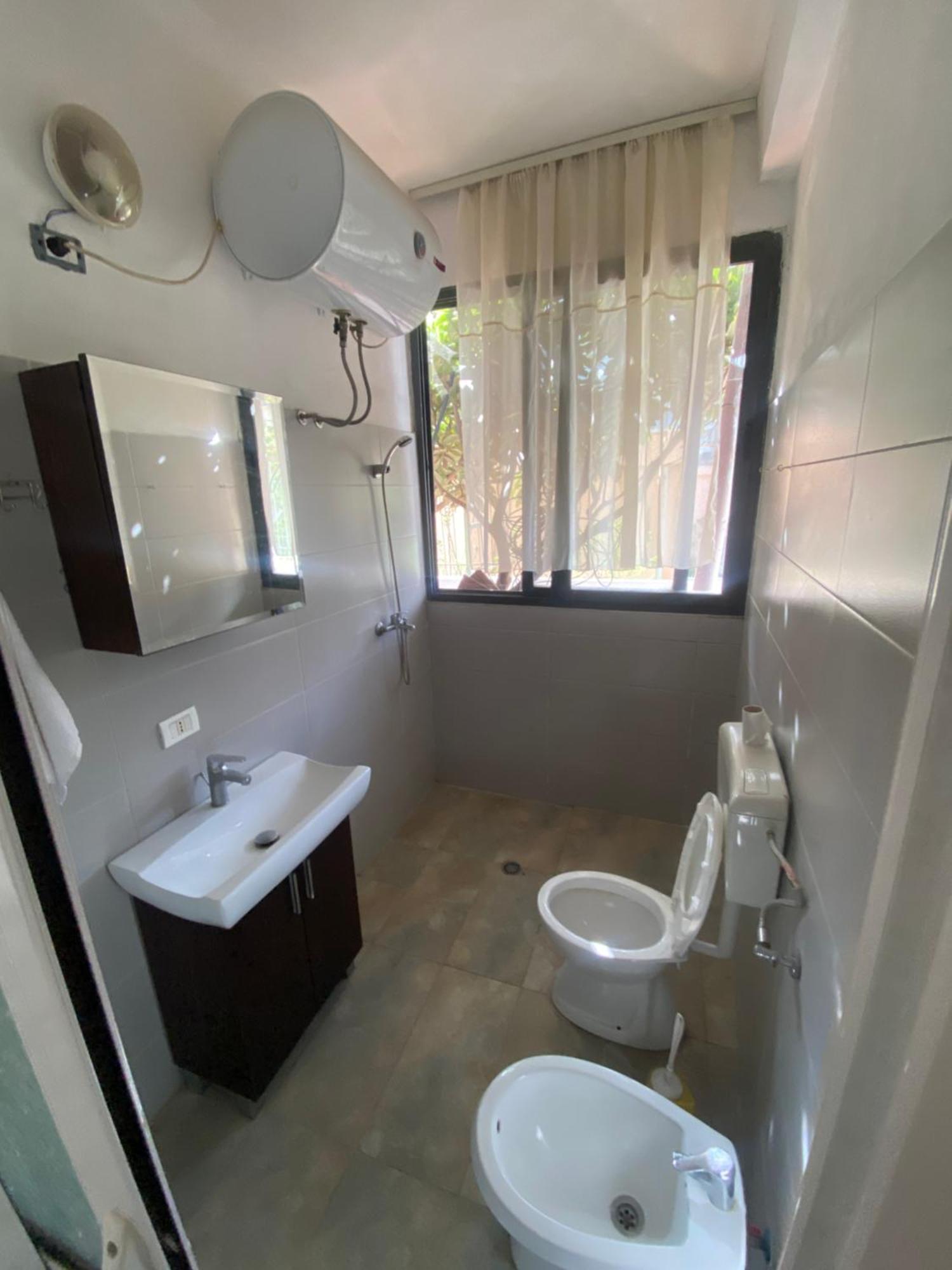 Lovely 2-Bedroom With Greenery View Durrës 外观 照片